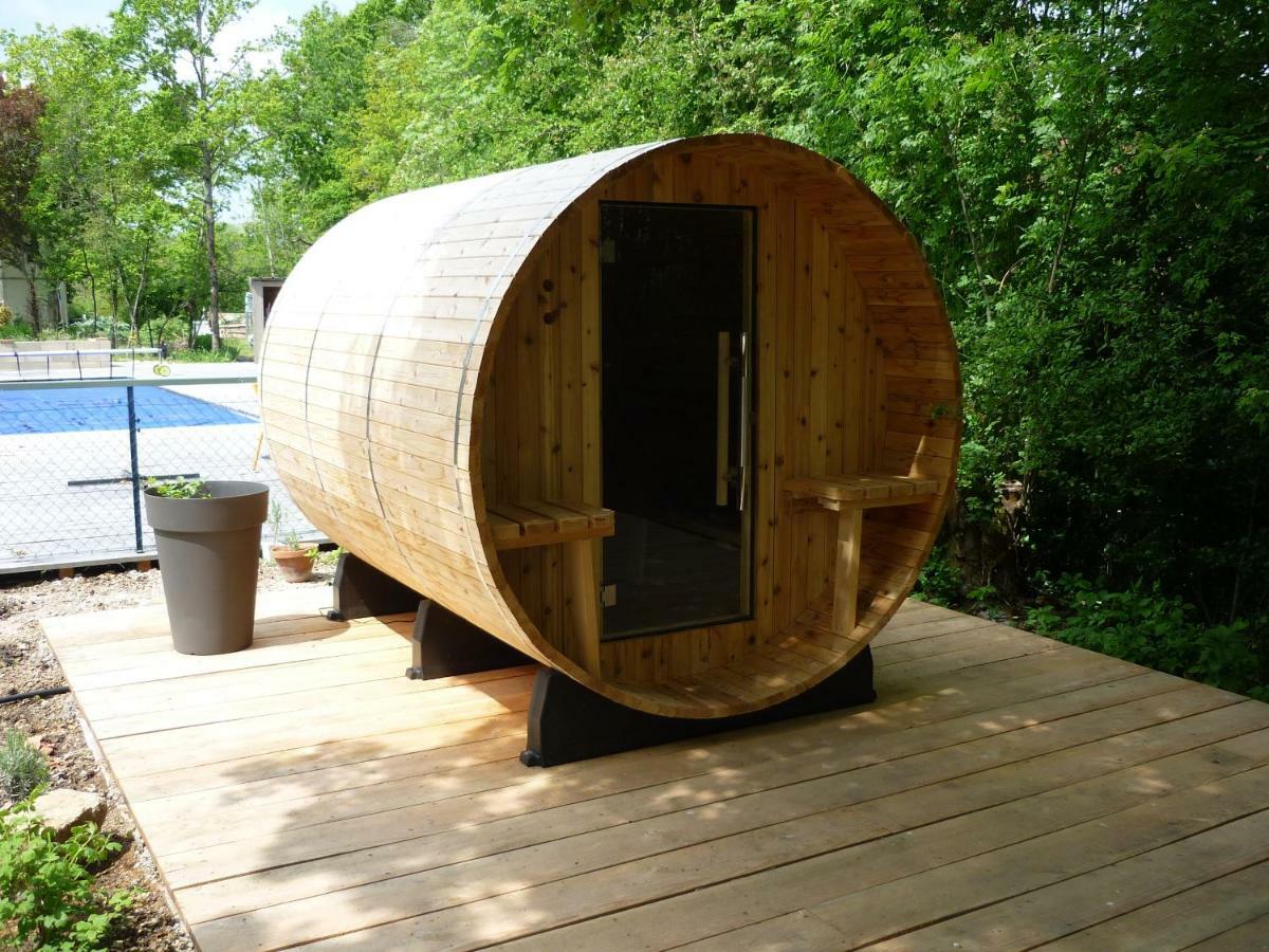 Hexagonal Tower For 2 With Shared Pool Villa Semur-en-Auxois Exterior photo